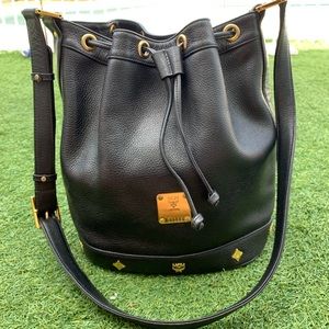 ❤️sold❤️MCM leather bucket bag